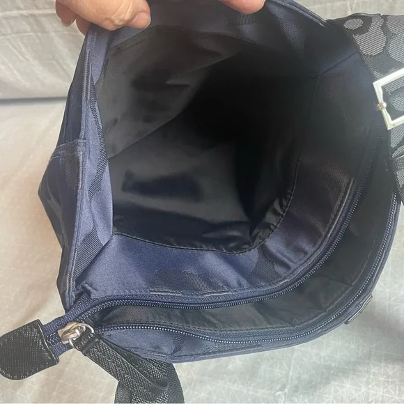 Marimekko Unikko All Day Bucket Bag Navy Blue - Picture 9 of 12